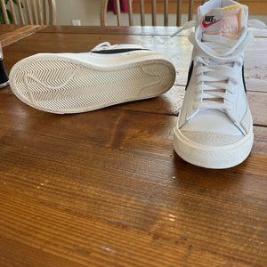 Nike Blazer Mid '77 Women's Shoes size 6.5